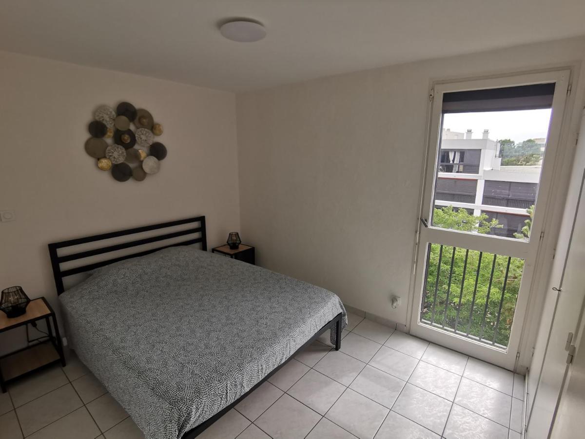 Appartement Refait A Neuf, Climatise Avec Vue Mer Et Montagne, Avec Place De Parking Privative Saint-Cyprien  Exterior photo