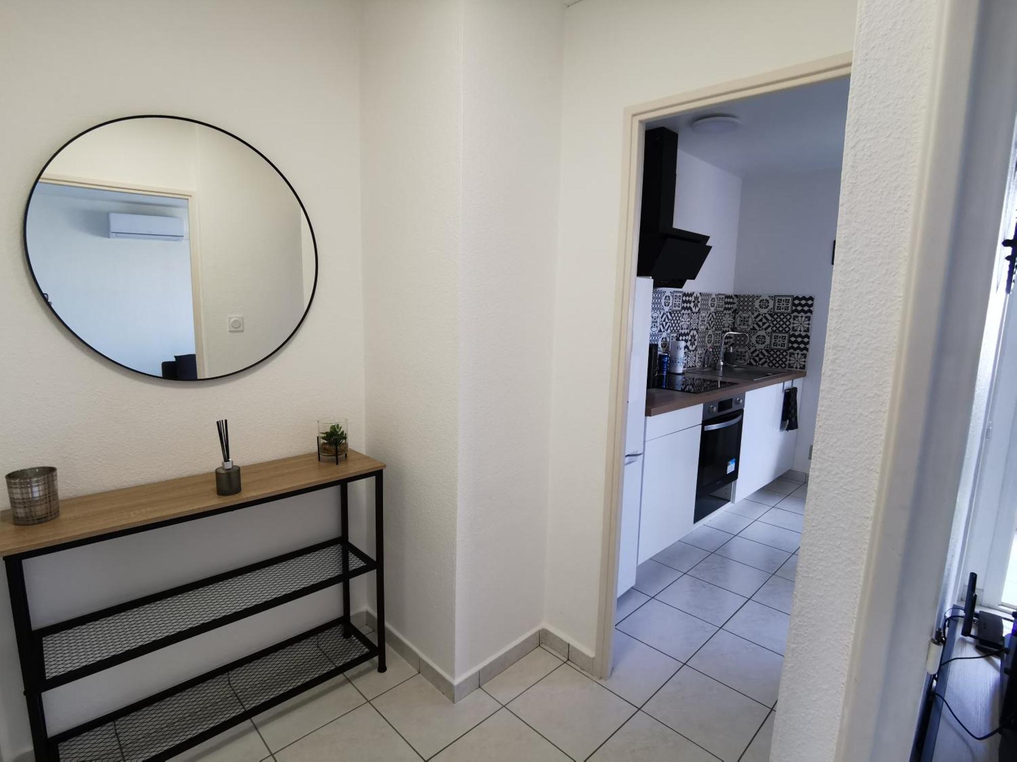 Appartement Refait A Neuf, Climatise Avec Vue Mer Et Montagne, Avec Place De Parking Privative Saint-Cyprien  Exterior photo