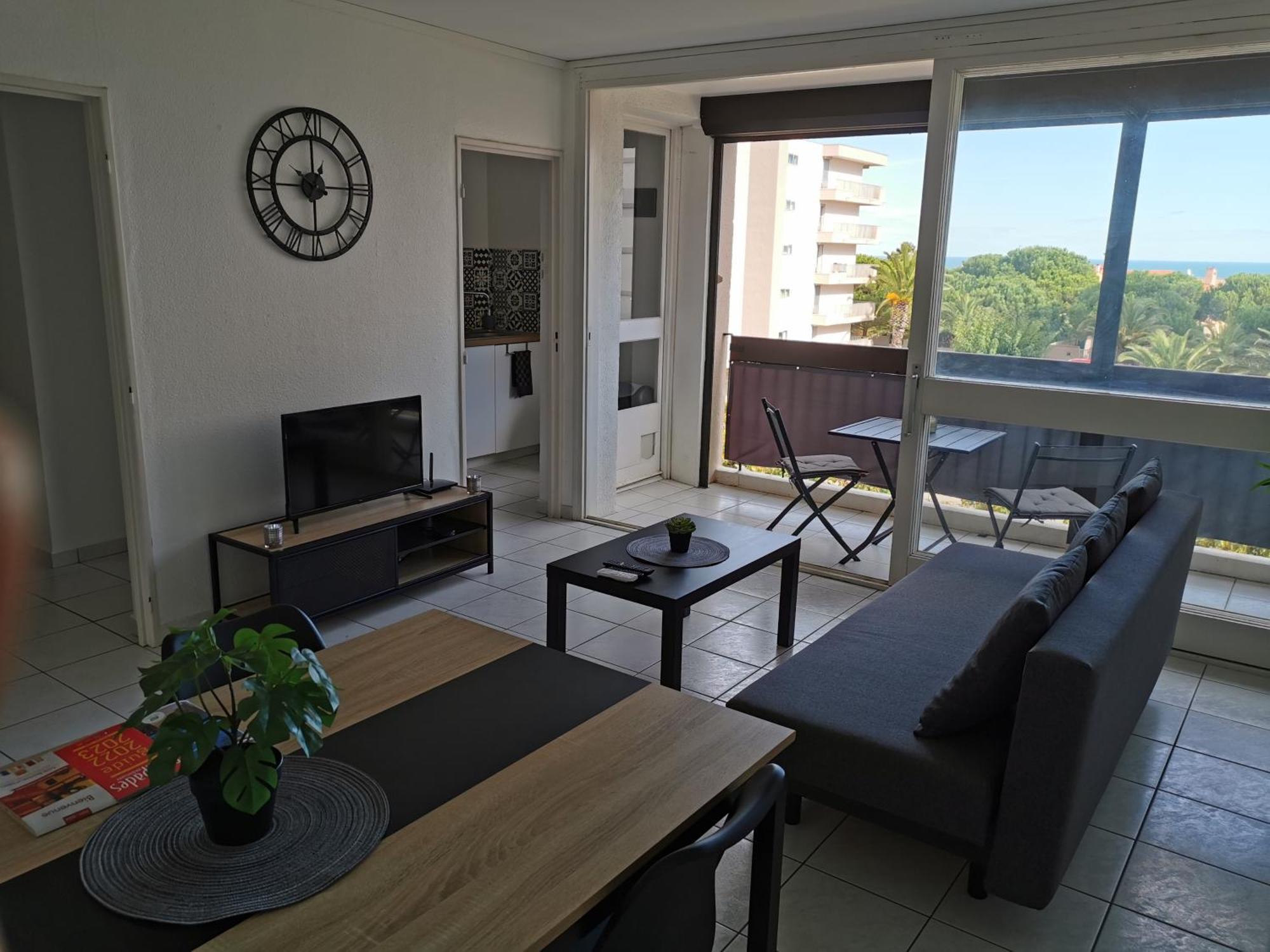 Appartement Refait A Neuf, Climatise Avec Vue Mer Et Montagne, Avec Place De Parking Privative Saint-Cyprien  Exterior photo